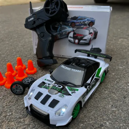 CARRINHO DRIFT CONTROLE REMOTO E ACESSÓRIOS 