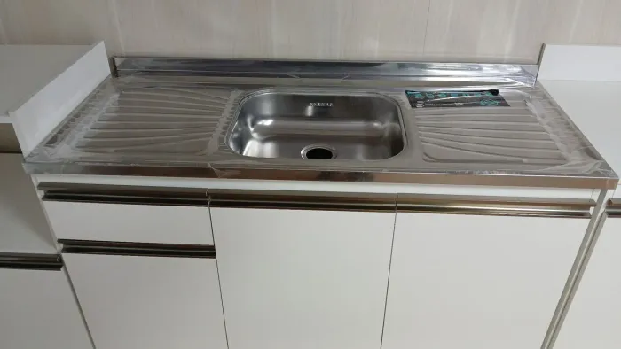 Balcão para pia com perfil alumínio 