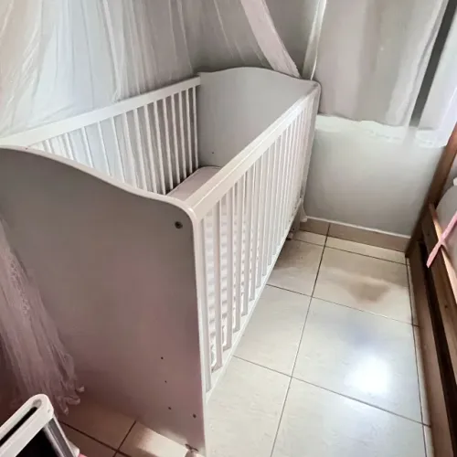 Berço Branco + Colchão por R$ 200 | Bem Conservado