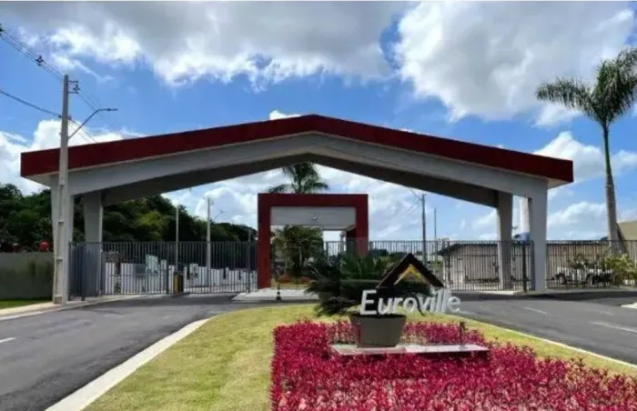 Casa de condomínio para venda possui 205 m² com 3 suítes, na BR 316 km 8, Ananindeua - PA
