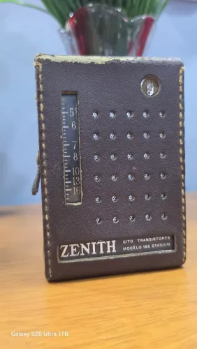 RÁDIO ANTIGO PORTÁTIL ZENITH FUNCIONANDO