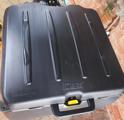 Baú 140L