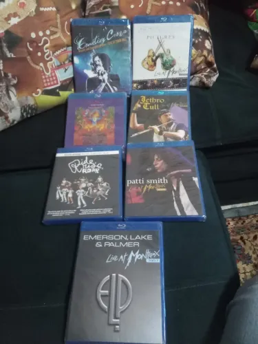 Lote 7 blu-ray Rock novos lacrados Santana Status Quo Jethro Patti Smtih Byrne ELP Crows