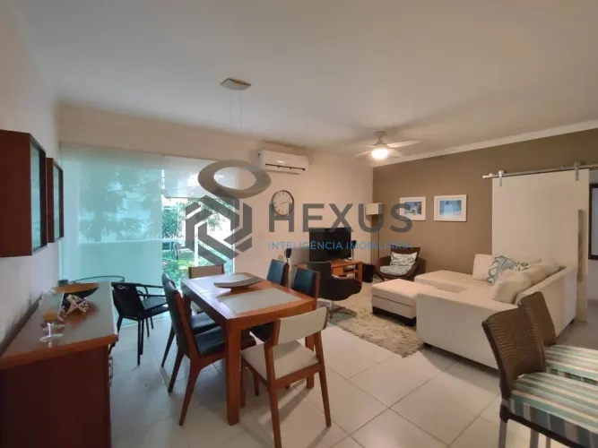 Apartamento com varanda na região do Hotel Casa Grande na Praia da Enseada, Guaruja