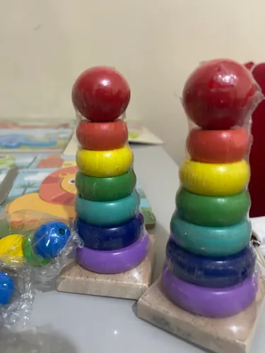 Brinquedo de encaixe colorido 