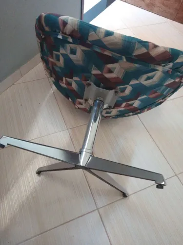 Vendo um pé para poltrona giratoria
