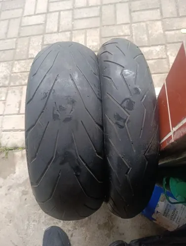 Par de Pneus Pirelli Angel GT (120/70-17 + 180/55-17) - CBR 650 / Hornet / XJ6