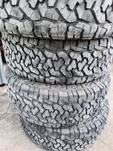 Pneus speedmax pangea AT 275/65 R18 cartão de crédito 