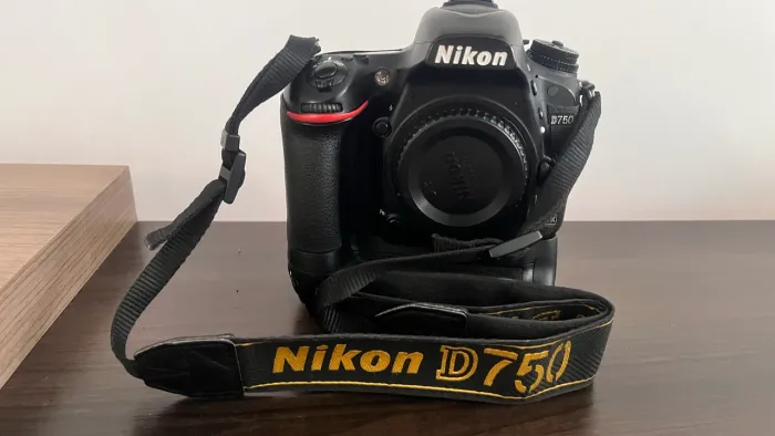 Câmera Nikon D750