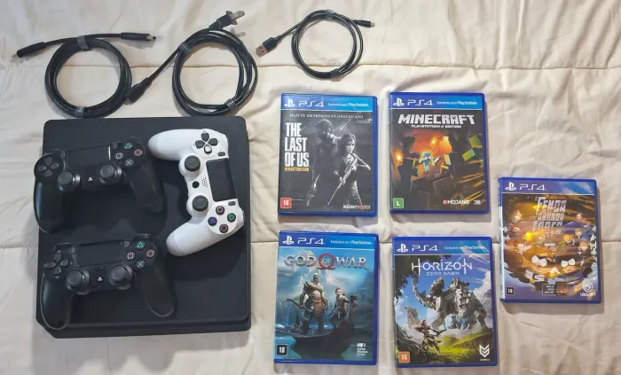 PS4 Slim 1TB + 3 Controles + 5 Jogos (+jogo brinde!) 
