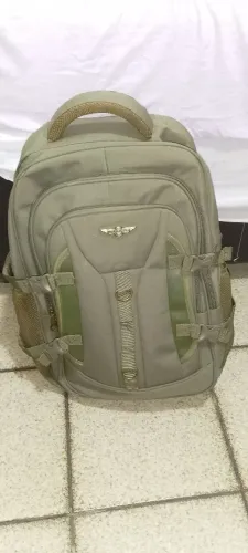 Mochila Estilo Militar Grande e Espaçosa
