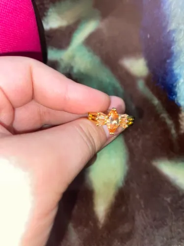 Anel feminino dourado com zircônias, Tamanho 15