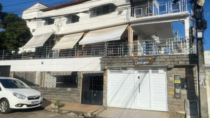 Quarto mobiliado já com água e luz incluso Tel: *