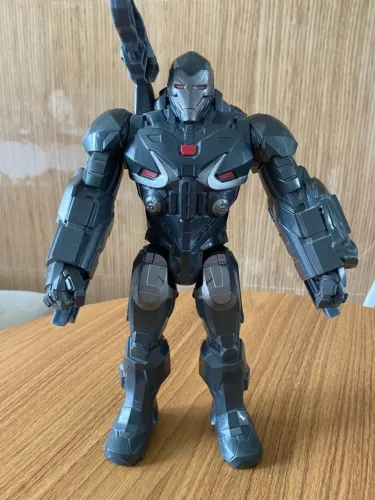 Boneco Maquina de Combate ( War Machine) 30 cm completo com as armas