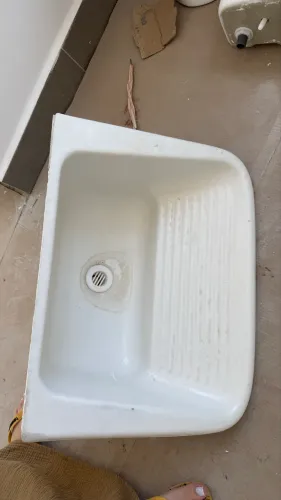 Tanque de lavanderia branco - Novo