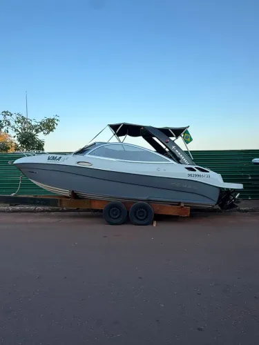 Lancha FS 230