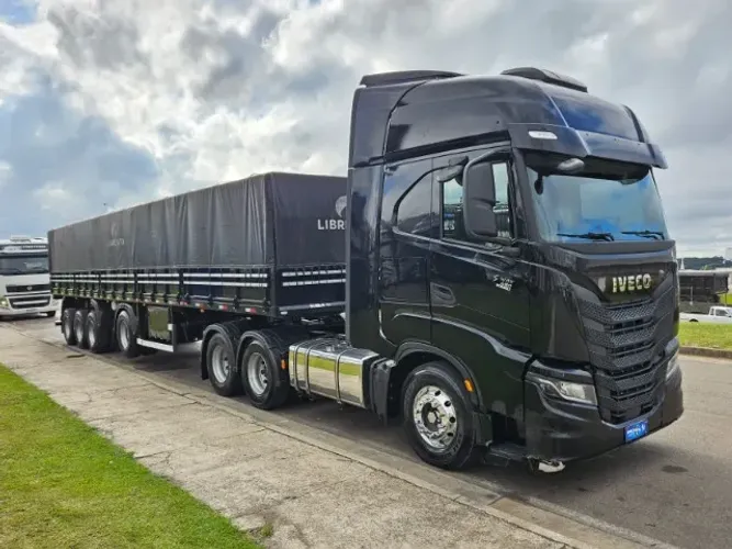 Iveco S-way 480 6x2 Ano 23 Partida Start Stop no botão + 4 Eixo Graneleiro Librelato 13.5m