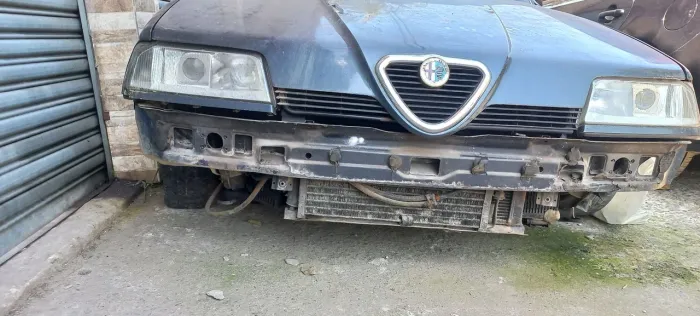 Alfa Romeo 164 