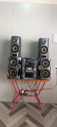 APARELHO DE SOM SONY- Obs: Eu não tenho disponibilidade para envio para outro estado.