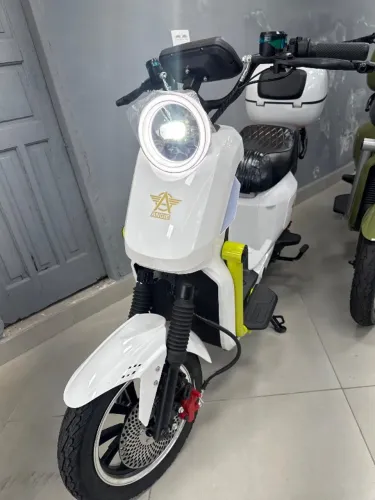 Scooter elétrica Angie ag08