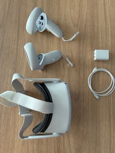 Óculos de realidade virtual Meta Quest 2 - Semi Novo