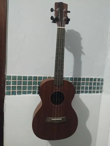 Ukulele Tenor elétrico