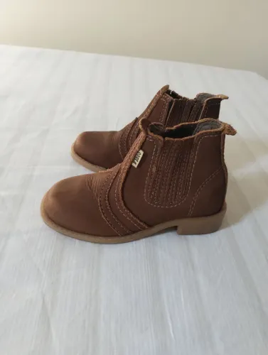 Vendo botina infantil