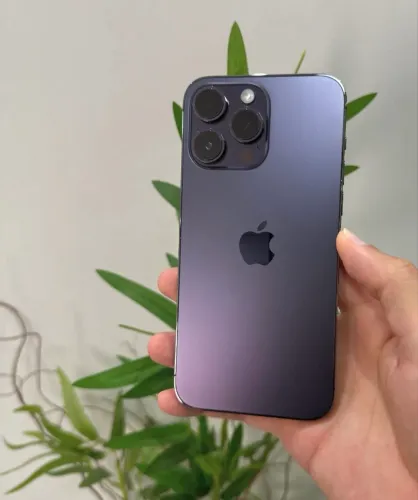 iPhone 14 Pro roxo em estado impecável bateria 80%