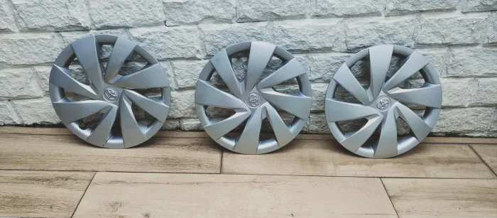 03 calotas Toyota Etios originais 2017/2021
