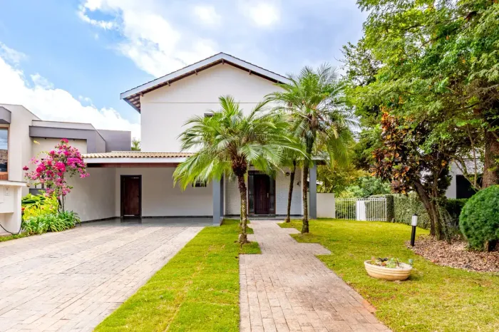 CASA ISOLADA com 425 metros - 4 DORMS 2 SUITES - 4 VAGAS - REDISENCIAL ALPHAVILLE SEIS - B