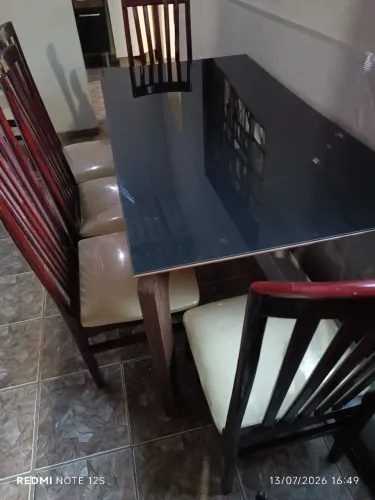 Mesa com cadeiras