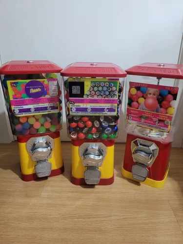 Maquina bolinha chicletes vending machines