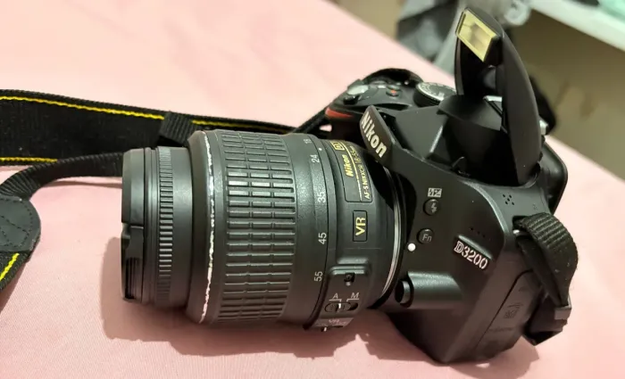 NIKON 3200