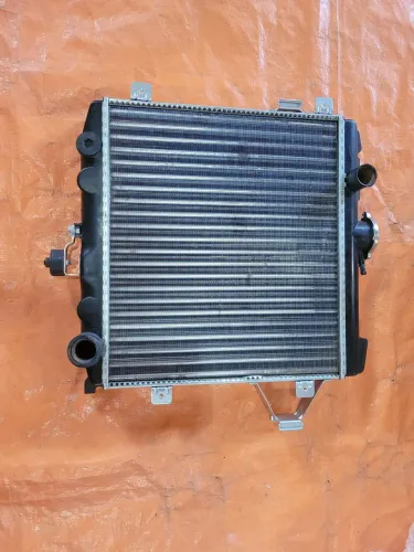 Radiador de alumínio Valeo para Opala 4 cilindros 