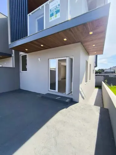 Casa 3 dorm 5 min centro Criciúma ótimo padrão de acabamento ACEITA permuta parcela direto