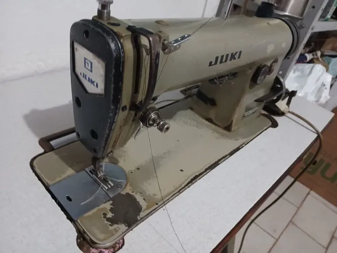 Máquina de Costura Industrial Juki DDL-227 + Bancada + Motor - Excelente Estado