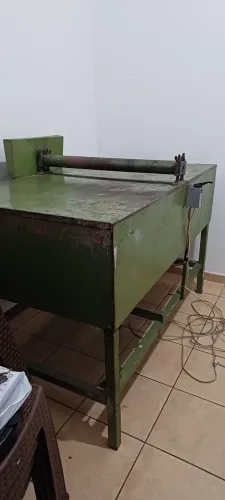 Máquina de corte e vinco 80 centímetros de boca elétrica