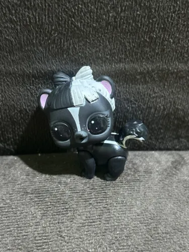 Pet lol surprise gambá franjinha