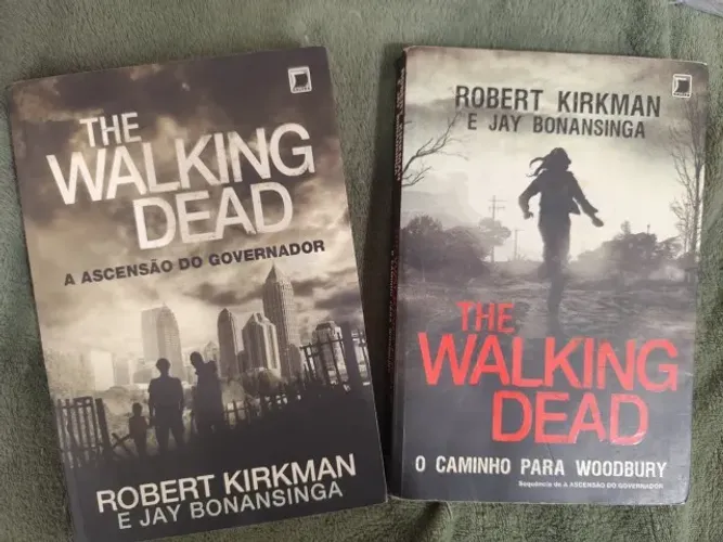 COMBOS!! The Walking Dead: "O Caminho Para Woodbury" + "A Ascensão do Governador"