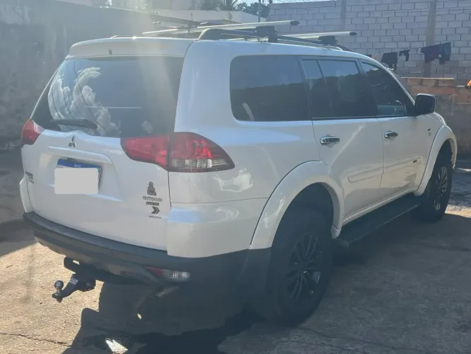 Mitsubishi Pajero Outdoor 3.2 4X4 T.i. Dies.5p Aut. 2017