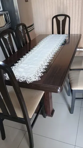 Vendo mesa com 6 cadeira usada em boas condições de uso