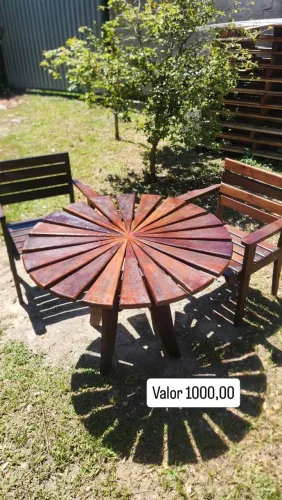 Mesa para jardim, com 2 cadeiras.
