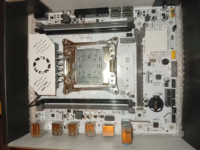 Placa mãe Qiyida x99 d4