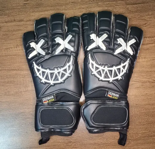 Luva de Goleiro Difai Crazy, Preta 9