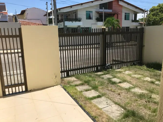 Alugo Casa duplex na Atalaia