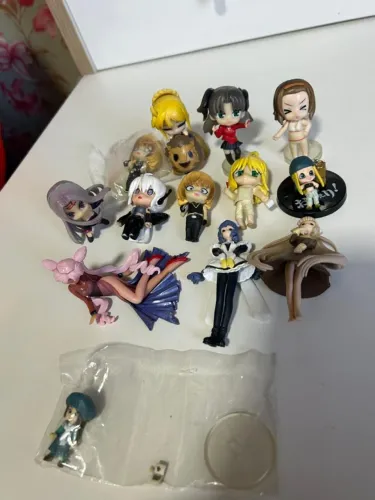 Lote de gashapons anos 2000 - Sailor Moon, Chobits, Fate Stay Night e mais