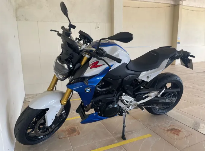 BMW F900R SPORT PLUS