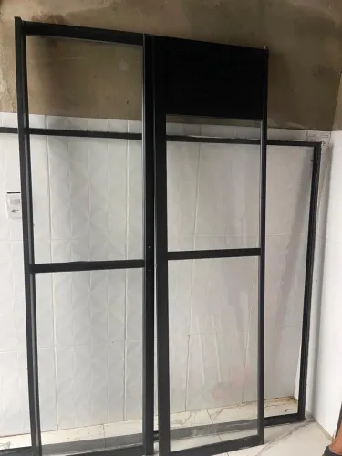 Portas de alumínio completa grande e pequena!!
