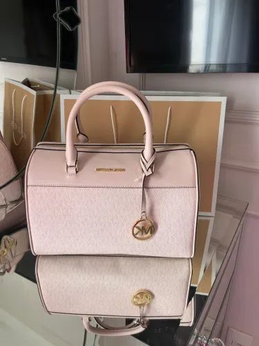 Bolsa baú Michael Kors 