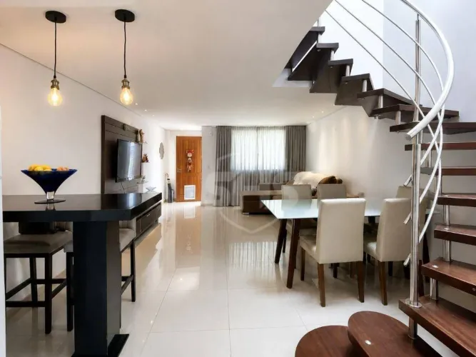 Casa com 3 dormitórios para alugar, 93 m² por R$ 3.900/mês - Água Verde - Blumenau/SC